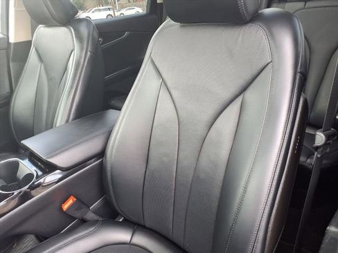 Certified 2023 Lincoln Nautilus Reserve AWD/4WD image 6