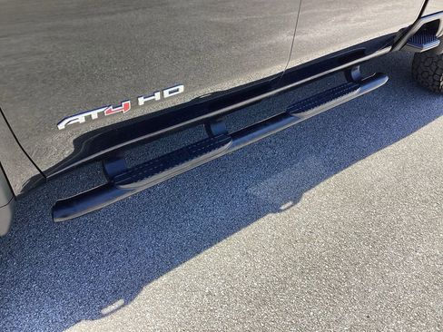 Used 2021 GMC Sierra 2500 AT4 image 18