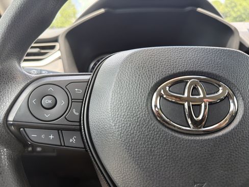Certified 2021 Toyota RAV4 LE FWD image 10