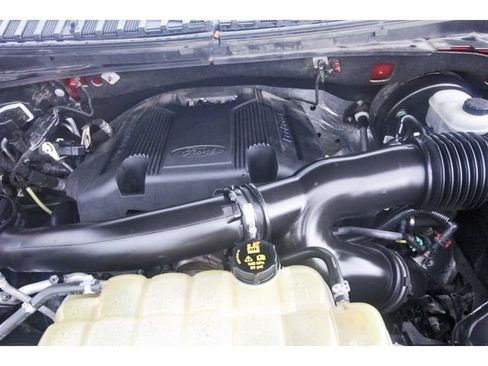 Used 2019 Ford Expedition Limited w/ Equipment Group 301A RWD image 29