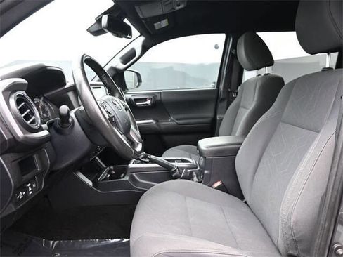 Used 2019 Toyota Tacoma SR5 image 11