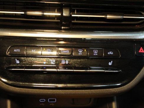 Used 2025 Buick Envista Avenir FWD image 26