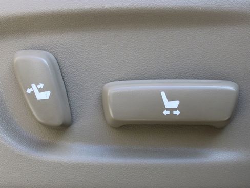 Used 2010 Toyota 4Runner Limited image 4