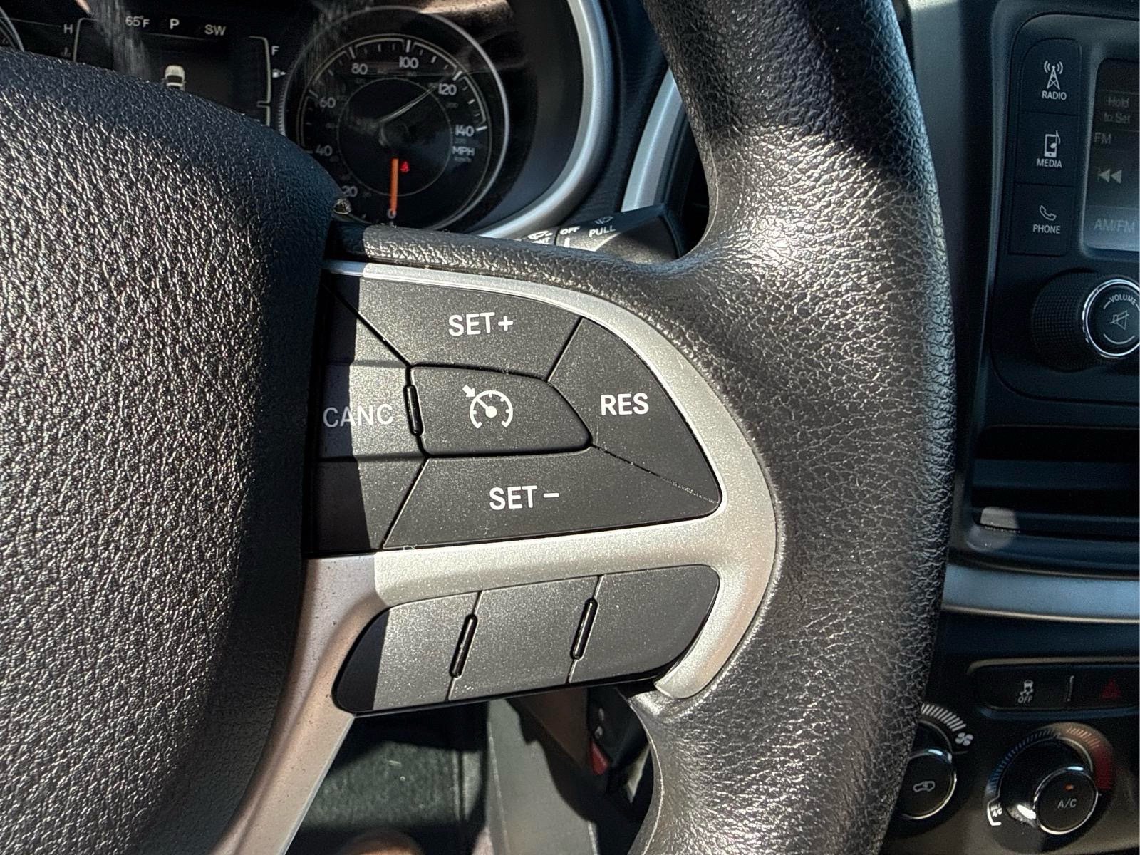 Used 2016 Jeep Cherokee Sport AWD/4WD image 25