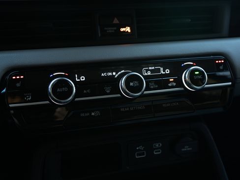 Certified 2024 Honda Pilot Touring image 33