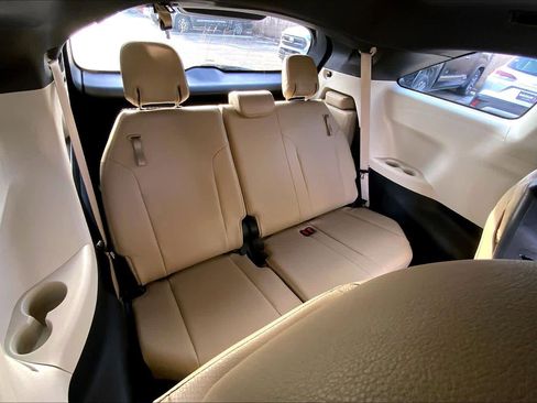 Used 2021 Toyota Sienna XLE image 36