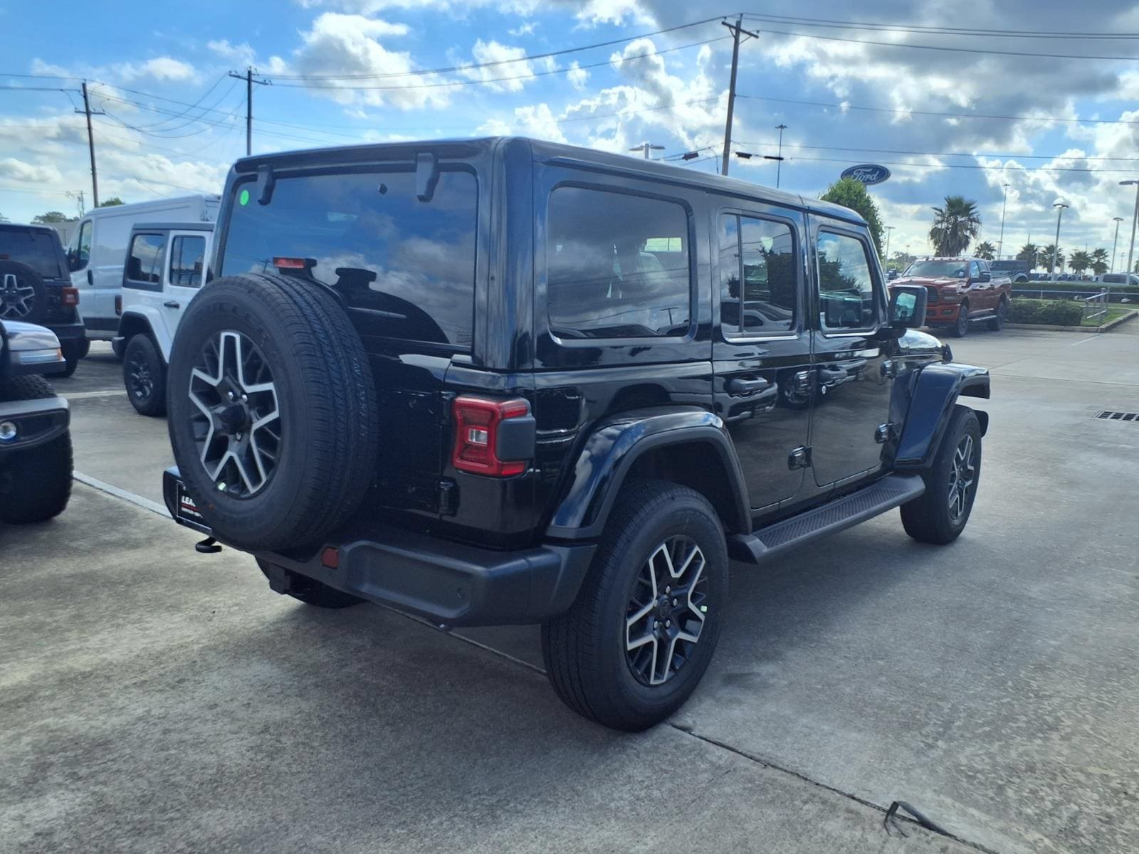 New 2027 Jeep Wrangler Unlimited Sahara AWD/4WD image 2