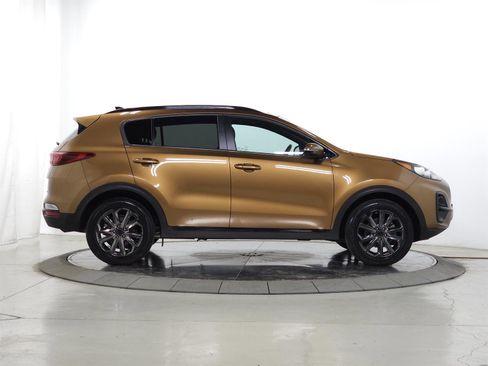 Used 2021 Kia Sportage S w/ S AWD Premium Package image 11
