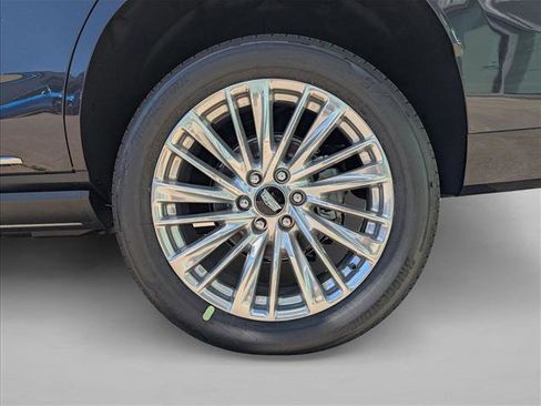 New 2026 Cadillac Escalade Luxury w/ LPO, Floor Liner Package image 12