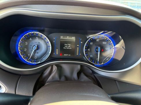 Used 2018 Chrysler Pacifica Touring Plus w/ Tire & Wheel Group image 27