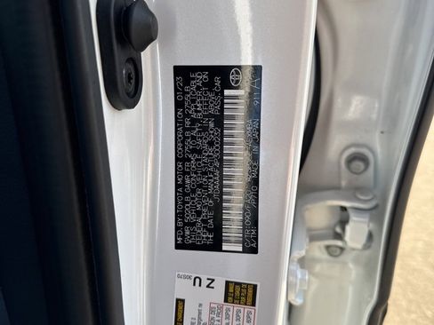 Certified 2023 Toyota Crown XLE image 23