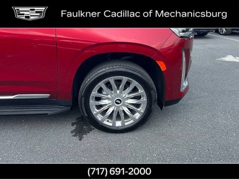 Used 2023 Cadillac Escalade Premium Luxury RWD image 35