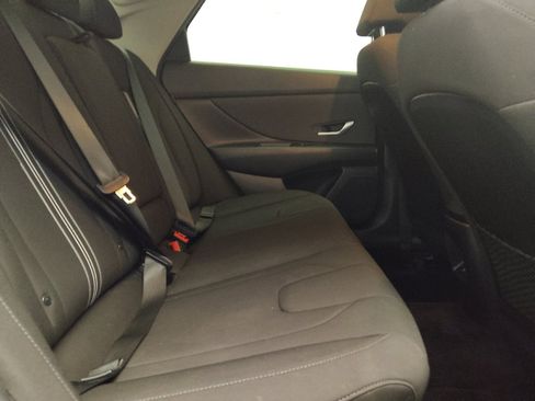 Used 2024 Hyundai Elantra SEL w/ Convenience Package FWD image 19