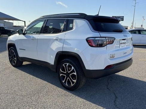 Certified 2022 Jeep Compass Limited image 4