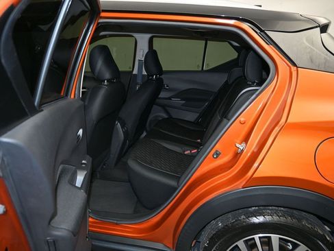 Used 2022 Nissan Kicks SV FWD image 21
