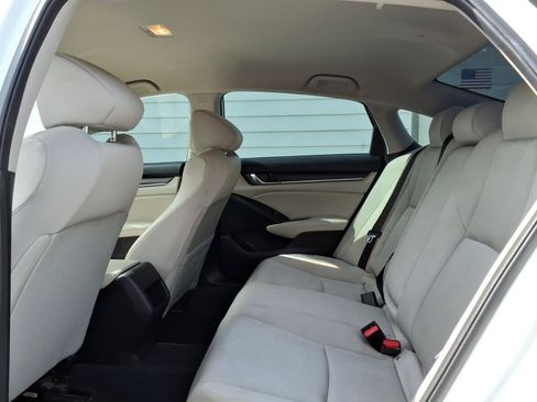 Used 2018 Honda Accord LX image 9