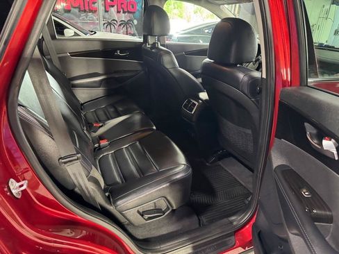 Used 2019 Kia Sorento EX AWD/4WD image 14