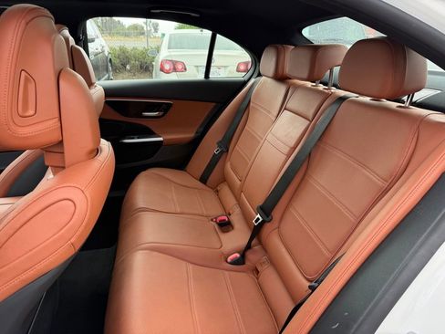 Used 2025 Mercedes-Benz C 300 Sedan image 5