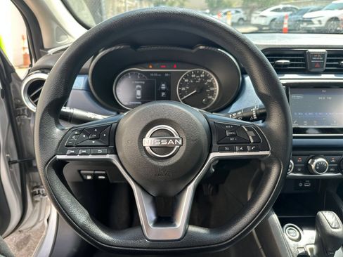 Used 2025 Nissan Versa SV FWD image 25