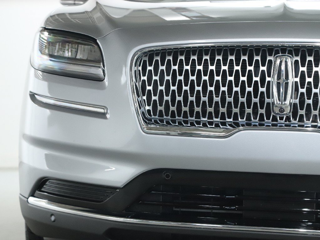 Used 2023 Lincoln Nautilus Reserve w/ Equipment Group 201A AWD/4WD image 6