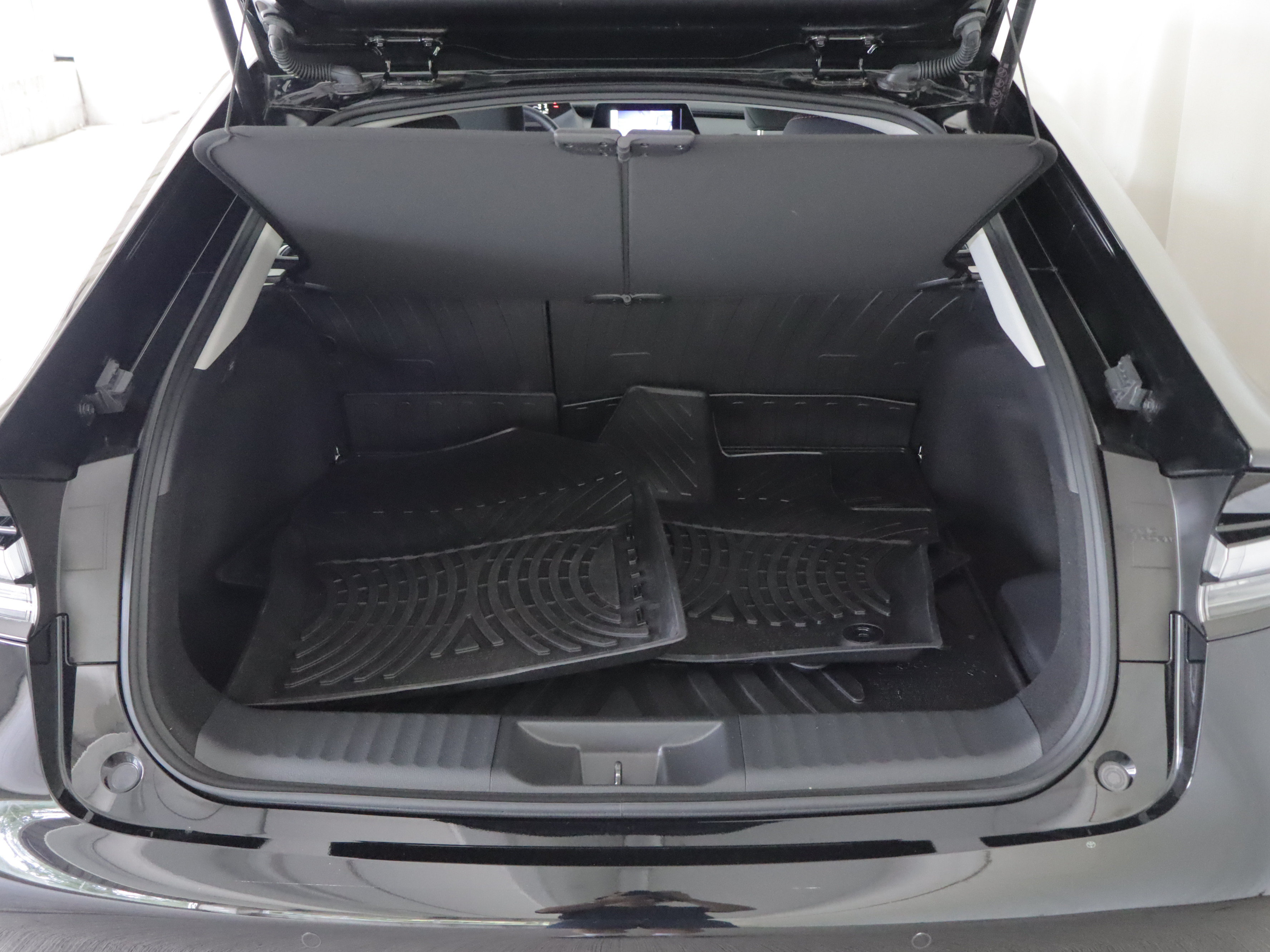 Used 2026 Toyota Prius Plug-In Hybrid FWD image 20