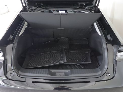 Used 2026 Toyota Prius Plug-In Hybrid FWD image 20