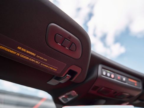 Used 2022 Chevrolet Corvette Stingray Preferred Conv w/ Z51 Performance Package image 64