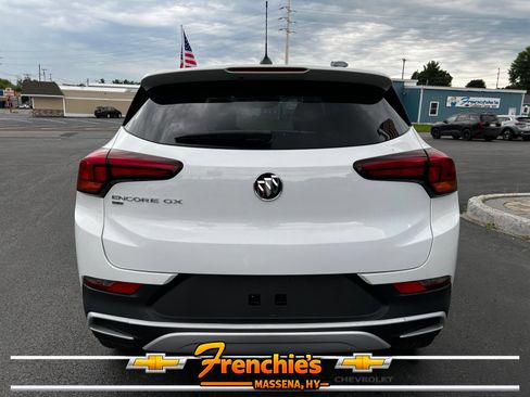 Used 2023 Buick Encore GX Preferred w/ Cold Weather Comfort Package AWD/4WD image 4