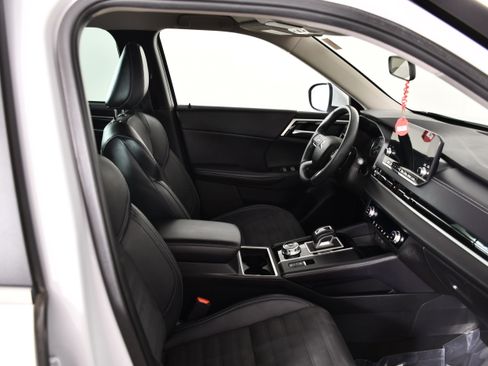 Used 2023 Mitsubishi Outlander SE AWD/4WD image 32