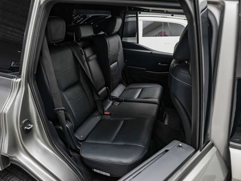 Used 2024 Lexus GX 550 w/ Accessory Package (Z1) AWD/4WD image 38