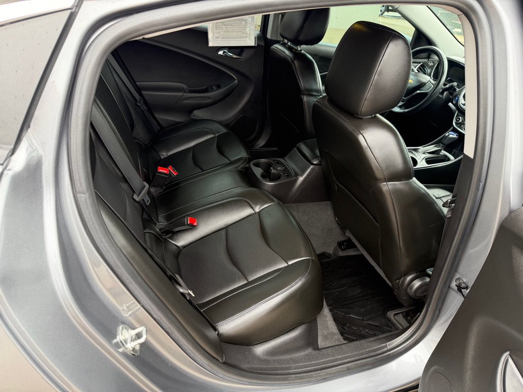Used 2018 Chevrolet Volt Premier w/ Driver Confidence Package FWD image 14