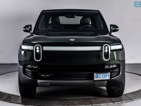 Used 2023 Rivian R1T Adventure image 2
