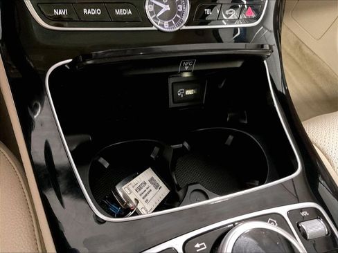 Used 2018 Mercedes-Benz E 400 4MATIC Wagon image 27