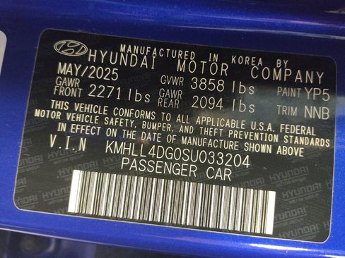 Used 2025 Hyundai Elantra SE FWD image 33