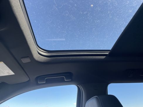 Used 2023 Chevrolet Tahoe Z71 w/ Luxury Package image 30