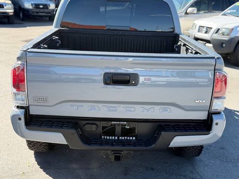 Used 2021 Toyota Tacoma TRD Off-Road w/ Technology Package AWD/4WD image 88