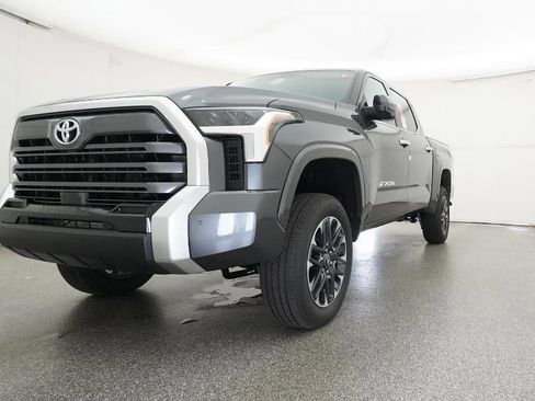New 2026 Toyota Tundra Limited AWD/4WD image 32