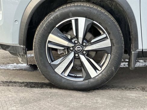 Used 2023 Nissan Rogue SL w/ SL Premium Package image 9