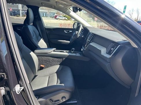 Certified 2025 Volvo XC60 B5 Plus AWD/4WD image 15
