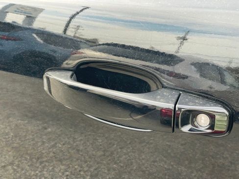 Used 2019 Chevrolet Colorado LT w/ LT Convenience Package image 26