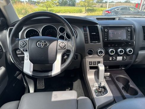 Used 2017 Toyota Sequoia Limited w/ Safety & Convenience Package image 11