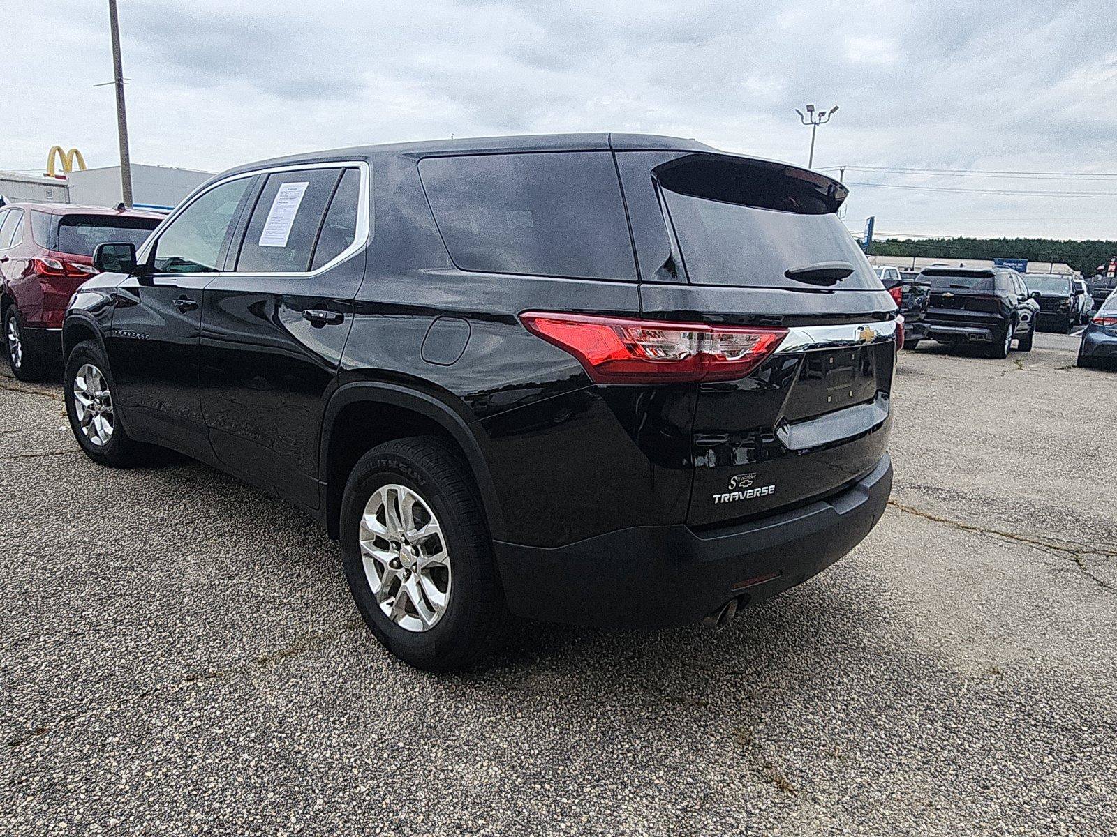 Used 2020 Chevrolet Traverse LS FWD image 3