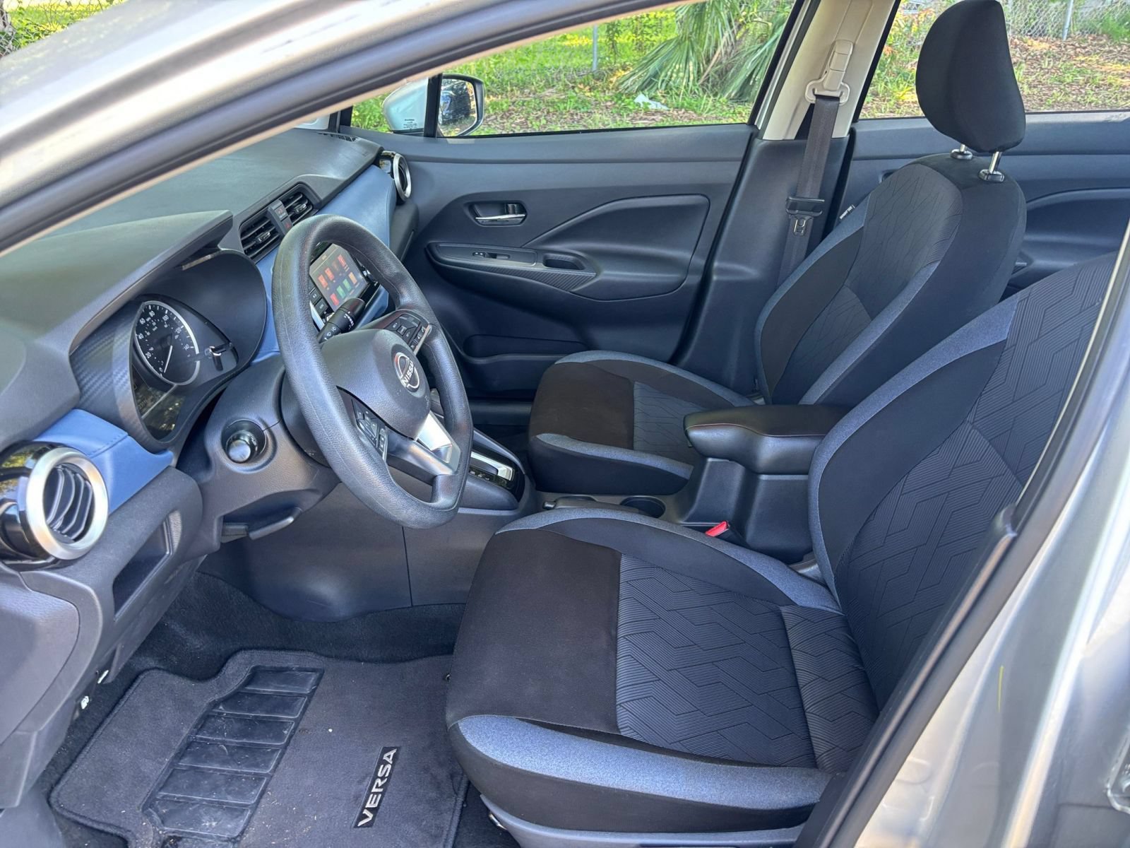 Used 2025 Nissan Versa SV FWD image 24