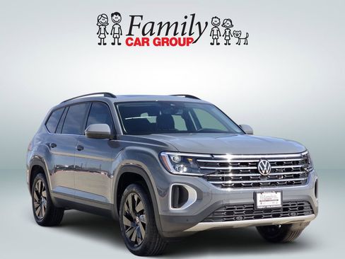 New 2026 Volkswagen Atlas SE FWD image 2