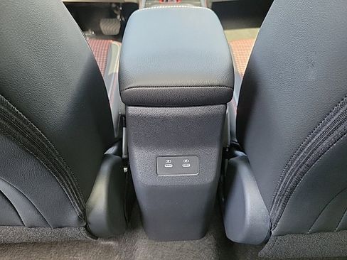 New 2025 Nissan Kicks SR w/ SR Premium Package image 26