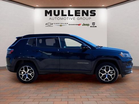 New 2026 Jeep Compass Limited AWD/4WD image 4