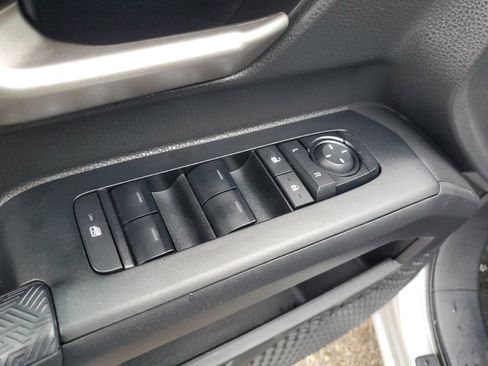 Used 2024 Toyota Tacoma TRD Sport image 9