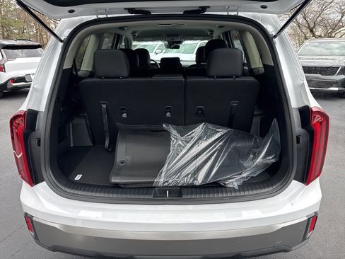 New 2025 Kia Telluride LX image 17