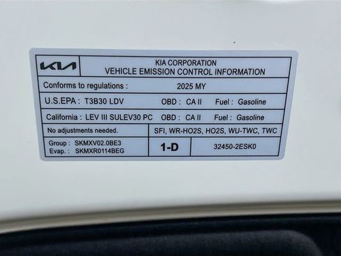 Certified 2025 Kia Soul LX image 2