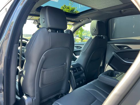 New 2025 Jaguar F-PACE R-Dynamic S AWD/4WD image 16